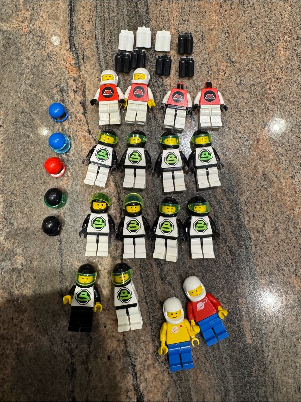 Lot of Legos: Various People/Space/Astronauts